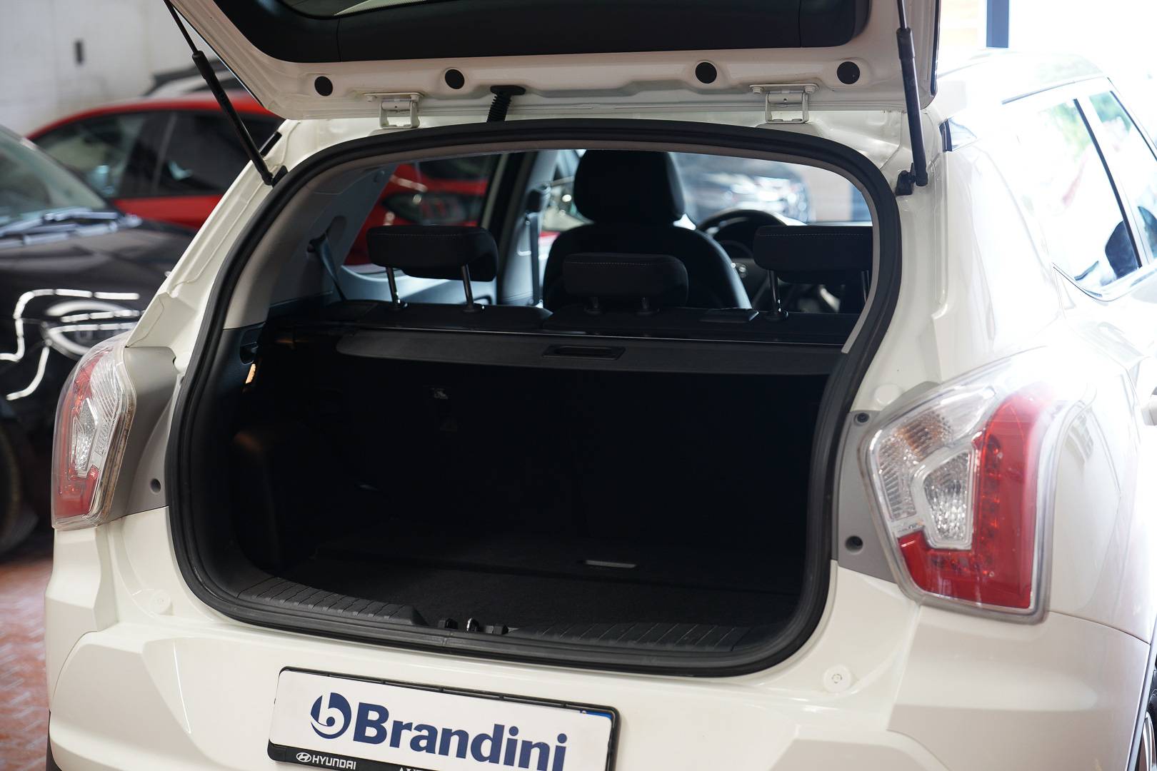 Auto Venduta - SSANGYONG Tivoli Tivoli 1.6 Be Visual Hot 2wd auto usata in pronta consegna - Brandini