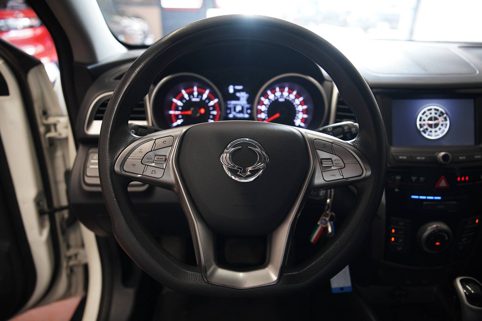 Auto Venduta - SSANGYONG Tivoli Tivoli 1.6 Be Visual Hot 2wd auto usata in pronta consegna - Brandini