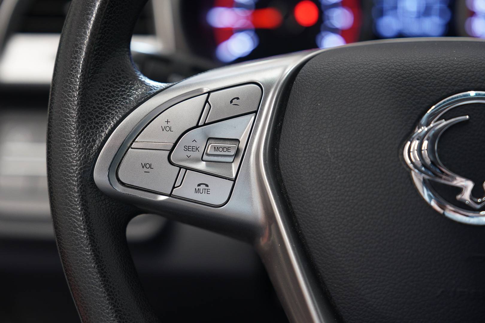 Auto Venduta - SSANGYONG Tivoli Tivoli 1.6 Be Visual Hot 2wd auto usata in pronta consegna - Brandini