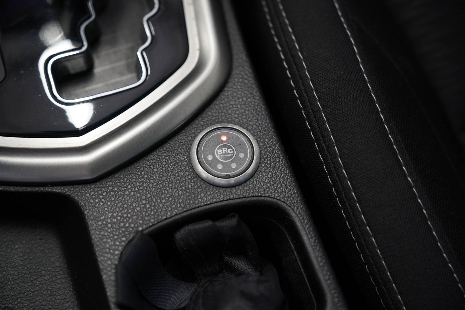Auto Venduta - SSANGYONG Tivoli Tivoli 1.6 Be Visual Hot 2wd auto usata in pronta consegna - Brandini