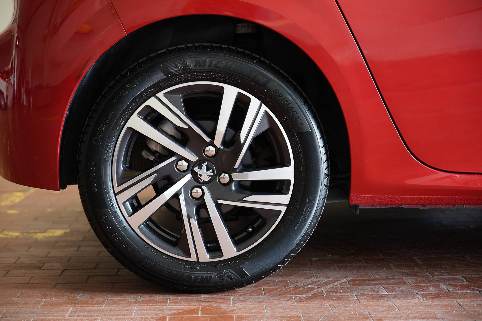 PEUGEOT 208 - Foto 6