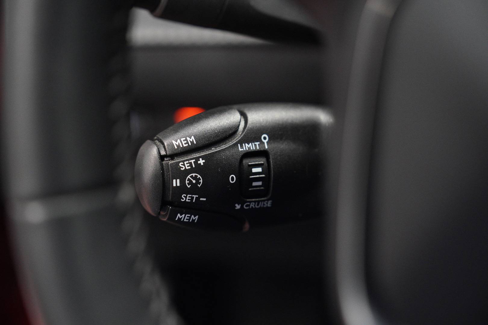 PEUGEOT 208 - Foto 13