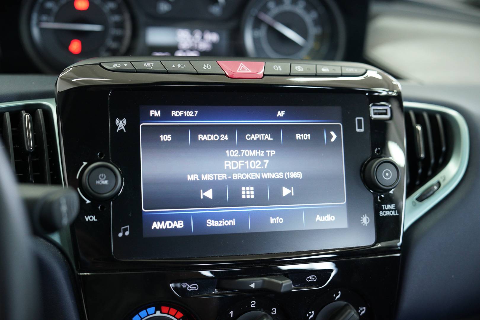 LANCIA Ypsilon - Foto 16