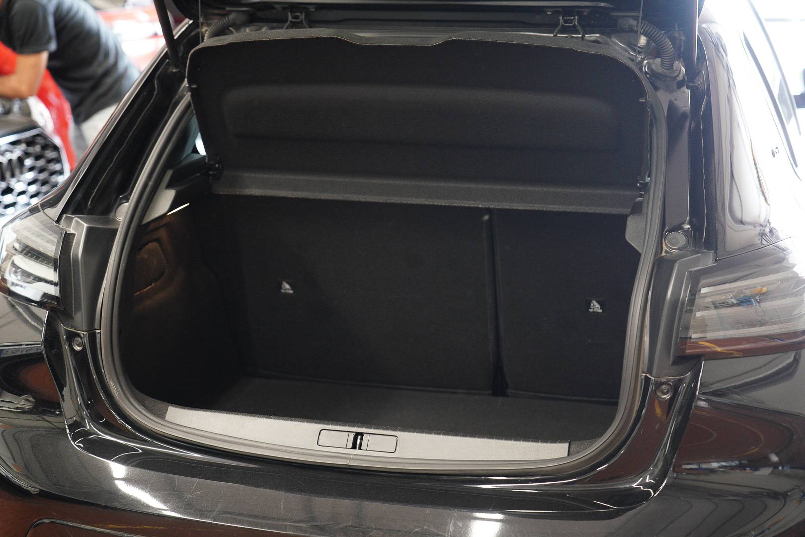 PEUGEOT 208 - Foto 9