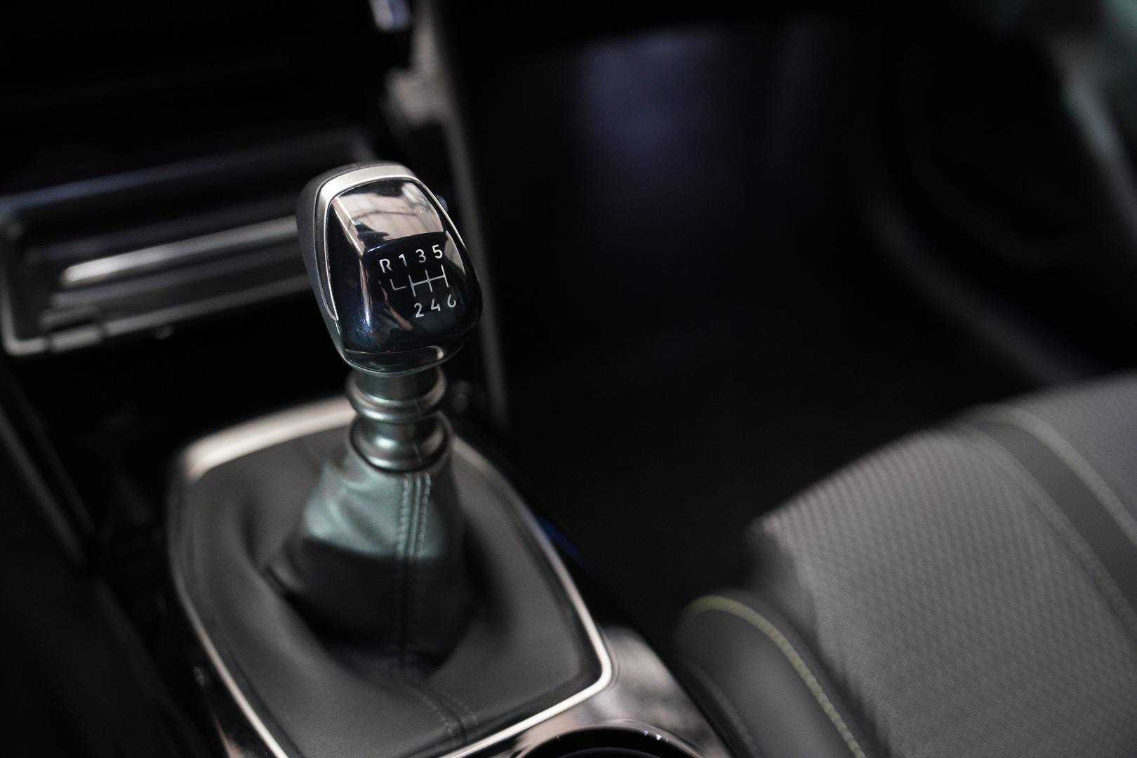 PEUGEOT 208 - Foto 19
