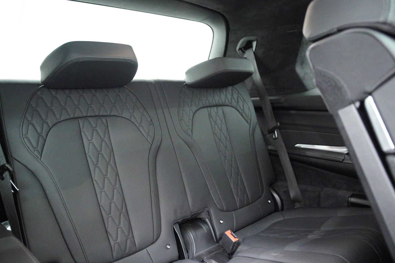BMW X7 - Foto 24