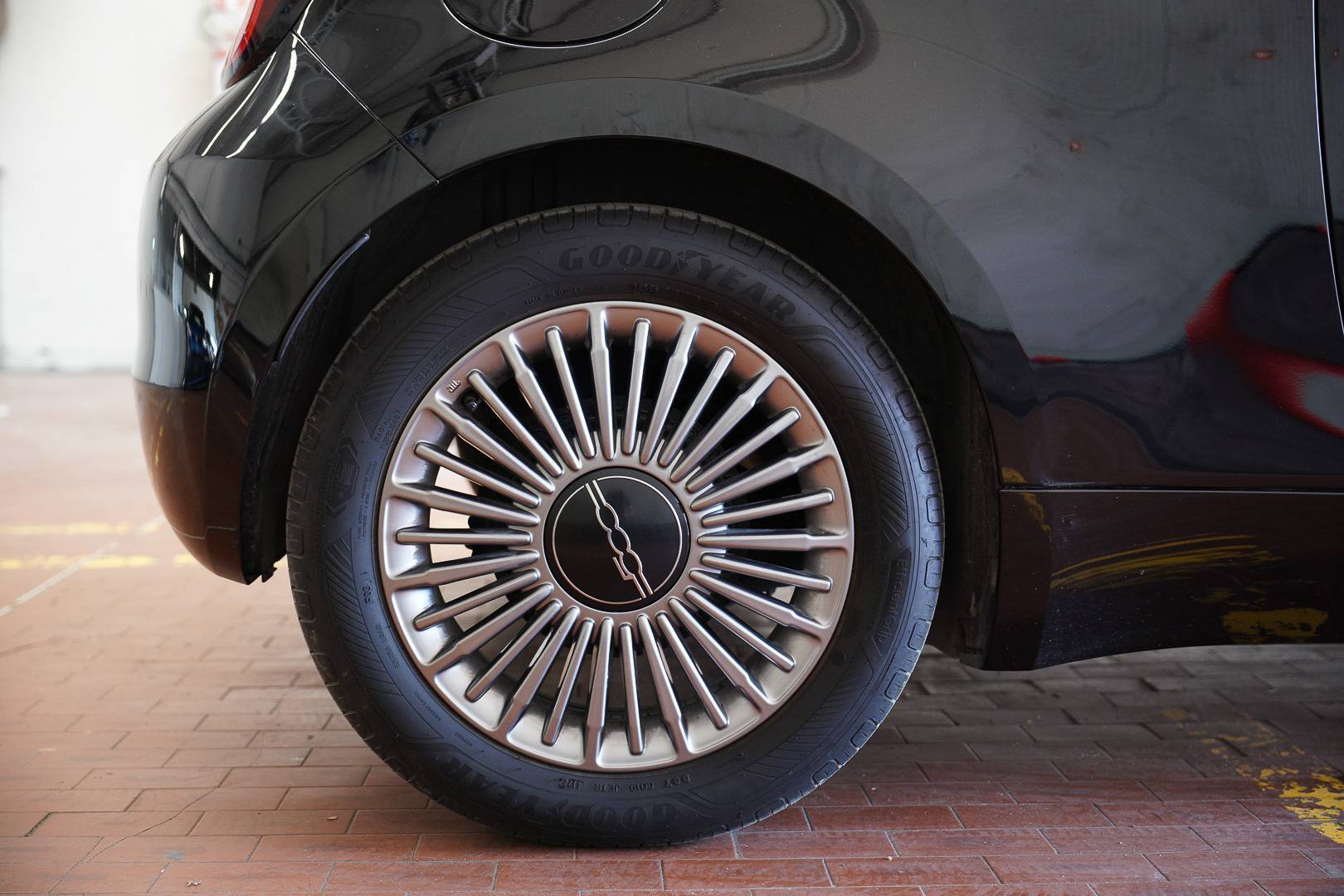 FIAT 500e - Foto 6