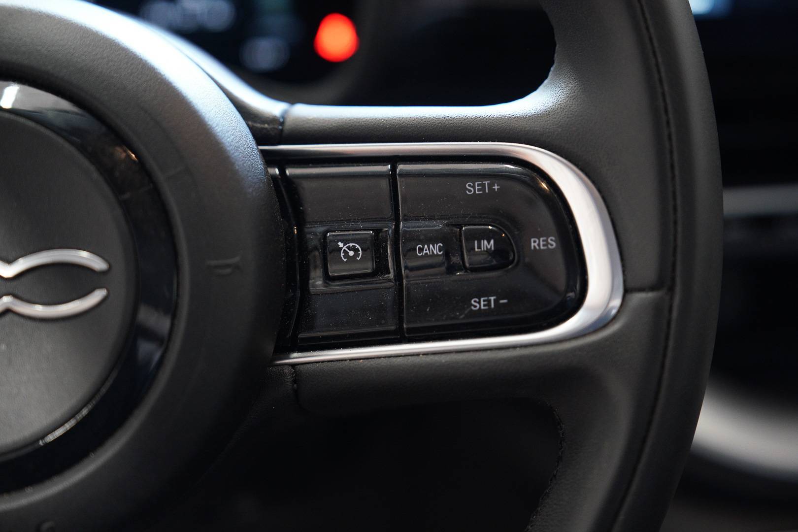FIAT 500e - Foto 12