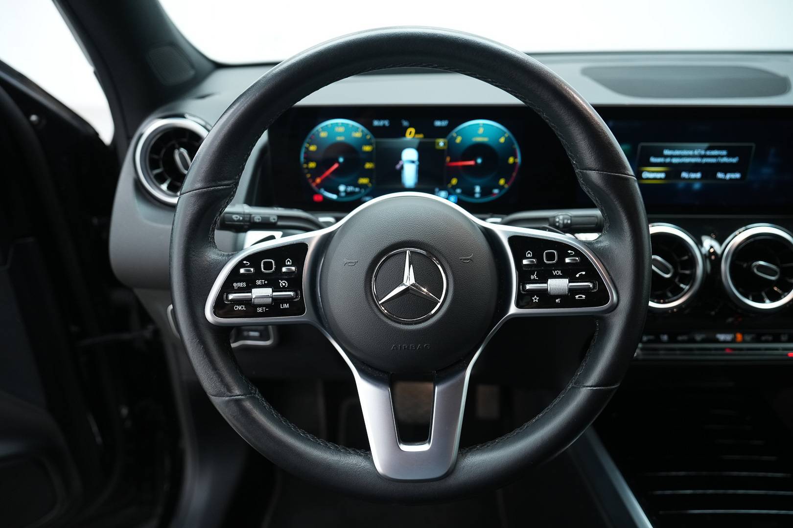 MERCEDES GLB - Foto 11