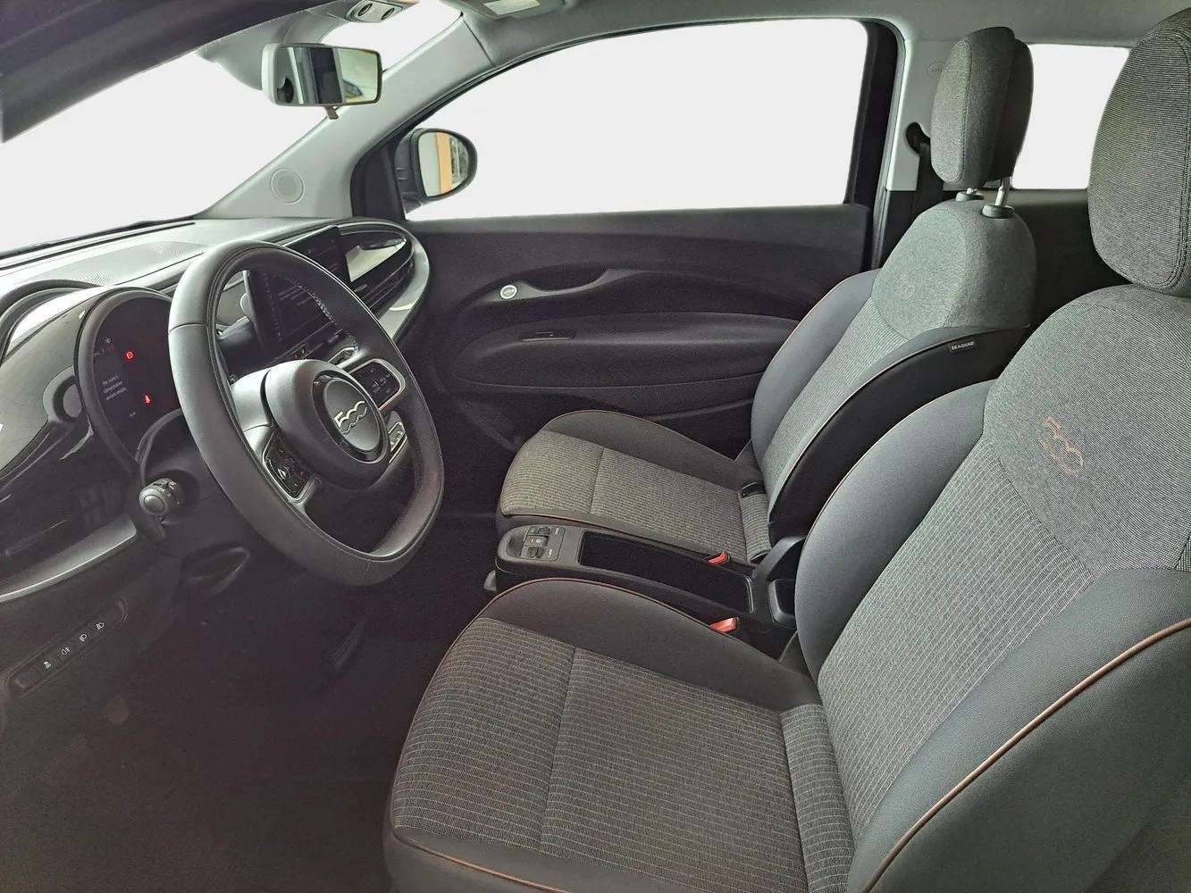 FIAT 500e - Foto 30