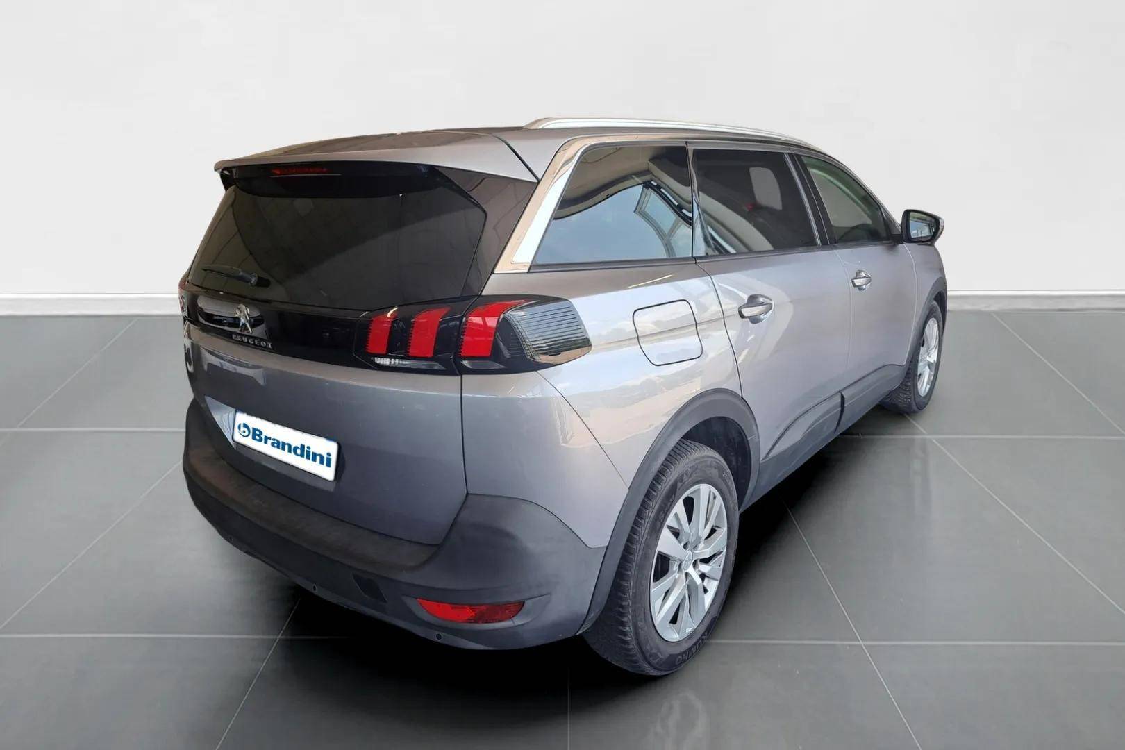 Auto Venduta - PEUGEOT 5008 5008 1.5 bluehdi Active s&s 130cv 7p.ti usata in pronta consegna - Brandini