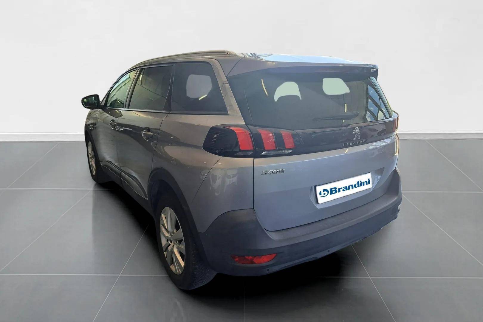 Auto Venduta - PEUGEOT 5008 5008 1.5 bluehdi Active s&s 130cv 7p.ti usata in pronta consegna - Brandini