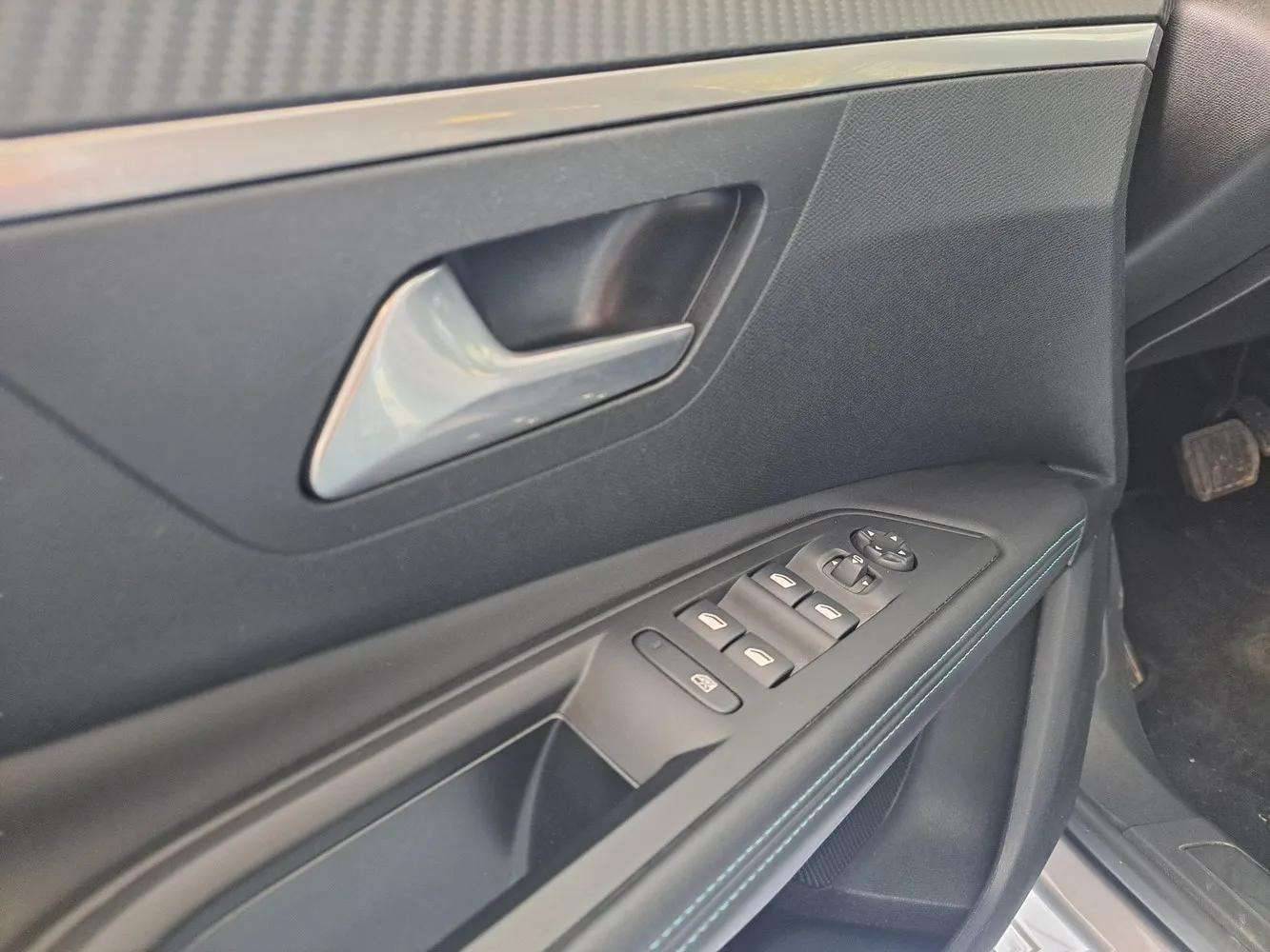 PEUGEOT 3008 3008 1.5 bluehdi Allure Pack s&s 130cv eat8 usata in pronta consegna - Brandini