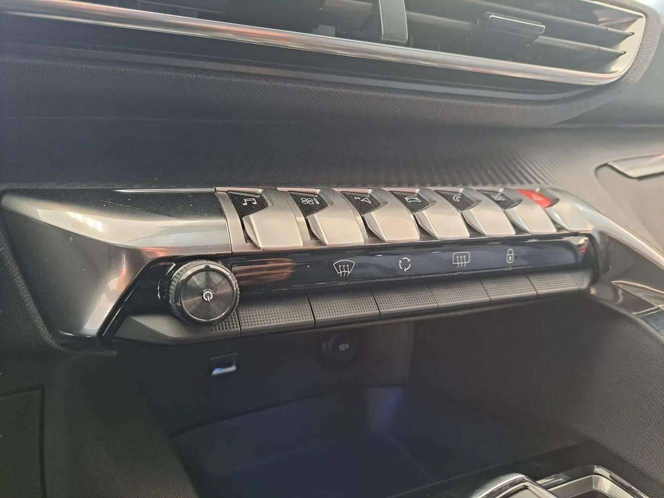 PEUGEOT 3008 3008 1.5 bluehdi Allure Pack s&s 130cv eat8 usata in pronta consegna - Brandini