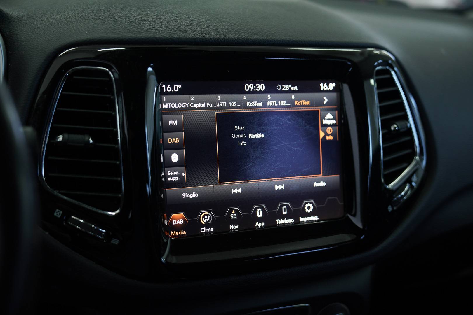 JEEP Compass - Foto 15