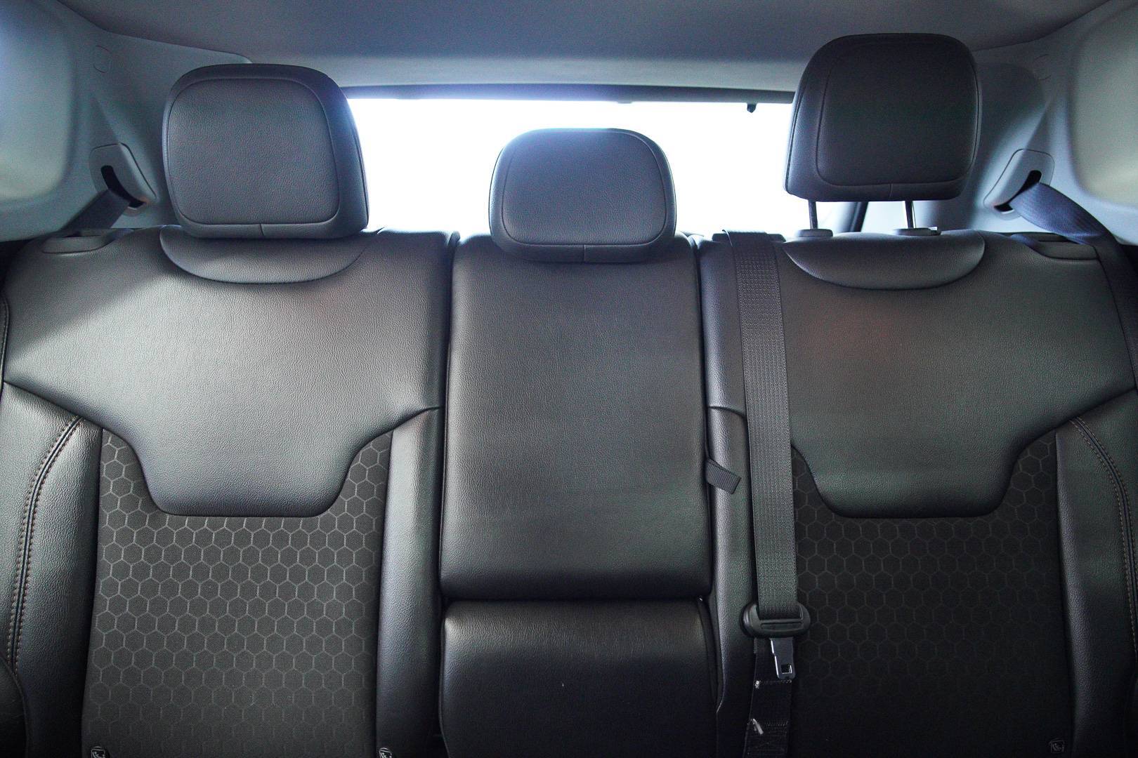 JEEP Compass - Foto 23