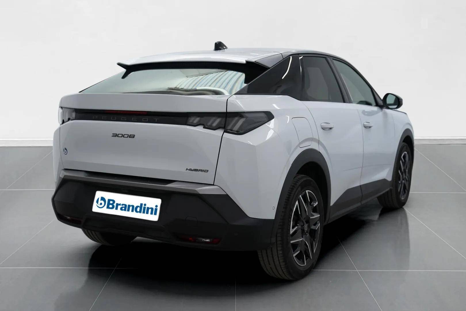 Auto Venduta - PEUGEOT 3008 3008 1.2 hybrid Allure 136cv e-dcs6 usata in pronta consegna - Brandini