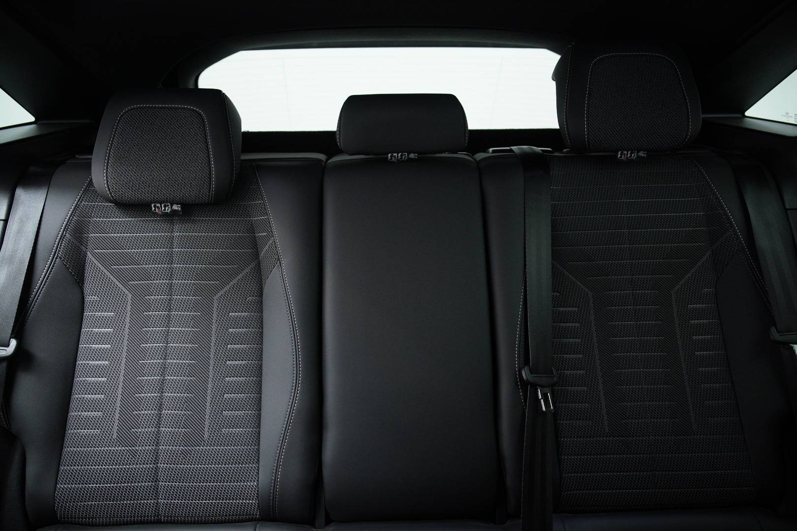 Auto Venduta - PEUGEOT 3008 3008 1.2 hybrid Allure 136cv e-dcs6 usata in pronta consegna - Brandini
