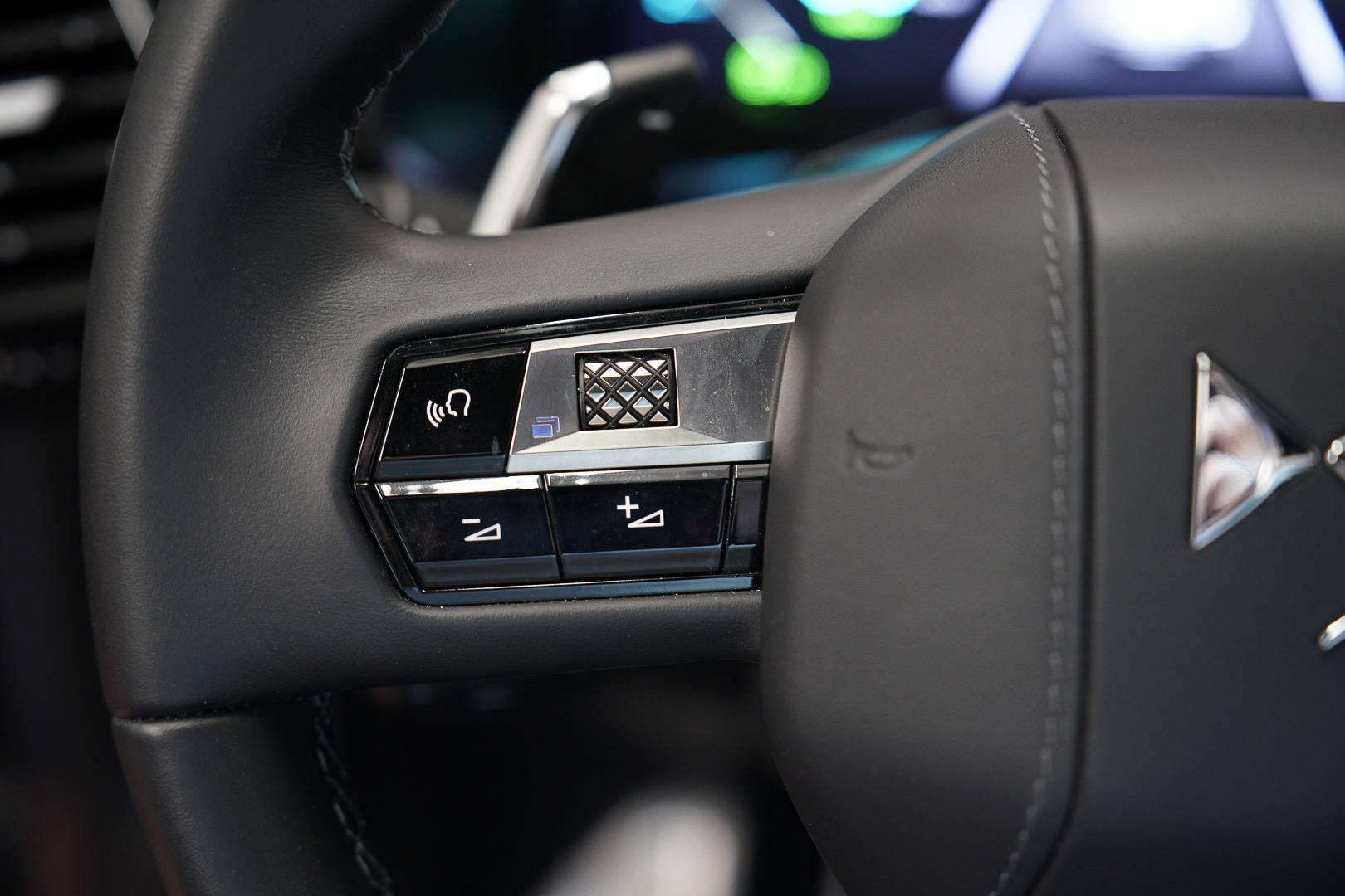 Auto Venduta - DS DS 7 DS7 1.6 phev Antoine de Saint Exupery awd 300cv auto usata in pronta consegna - Brandini