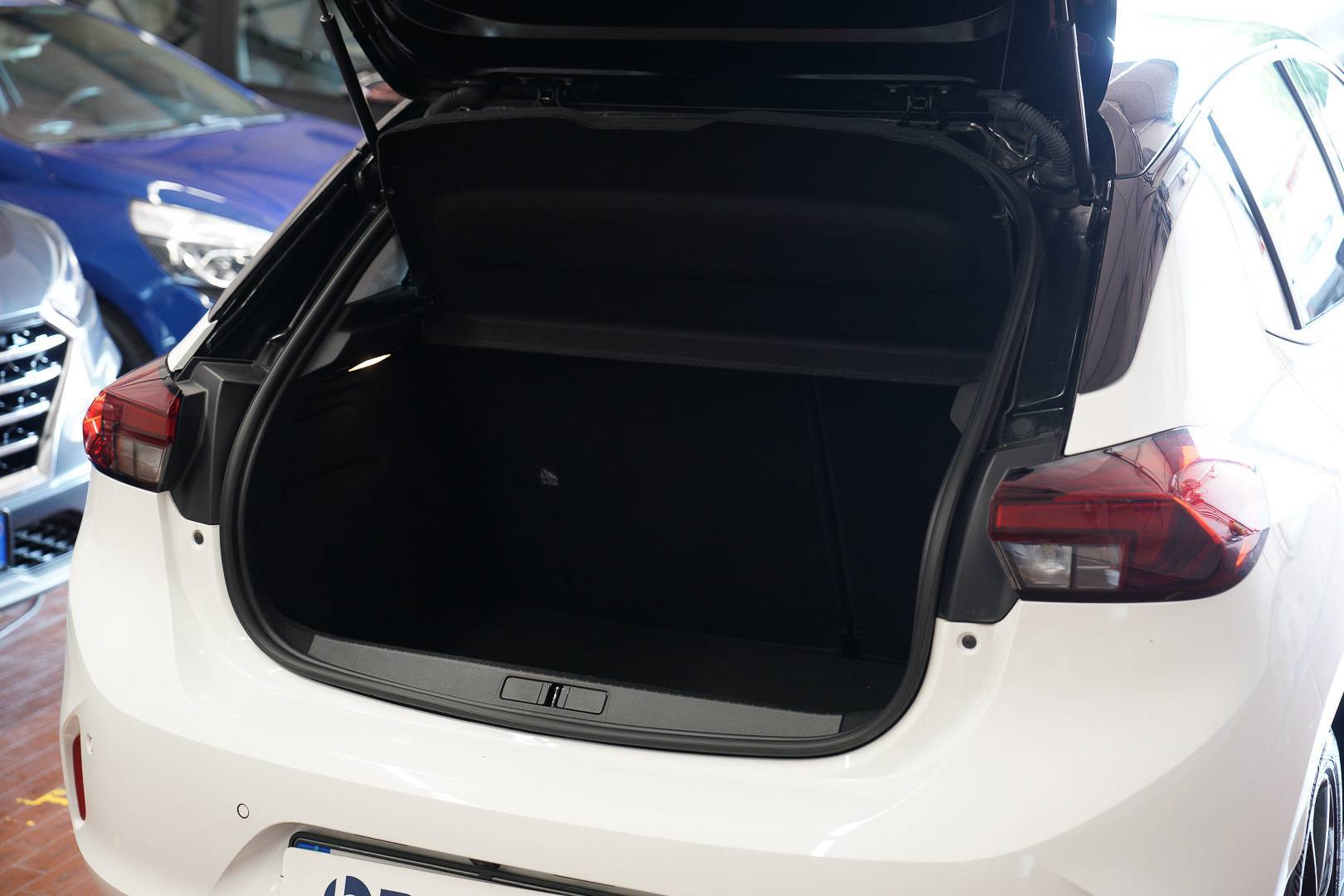 OPEL Corsa - Foto 8