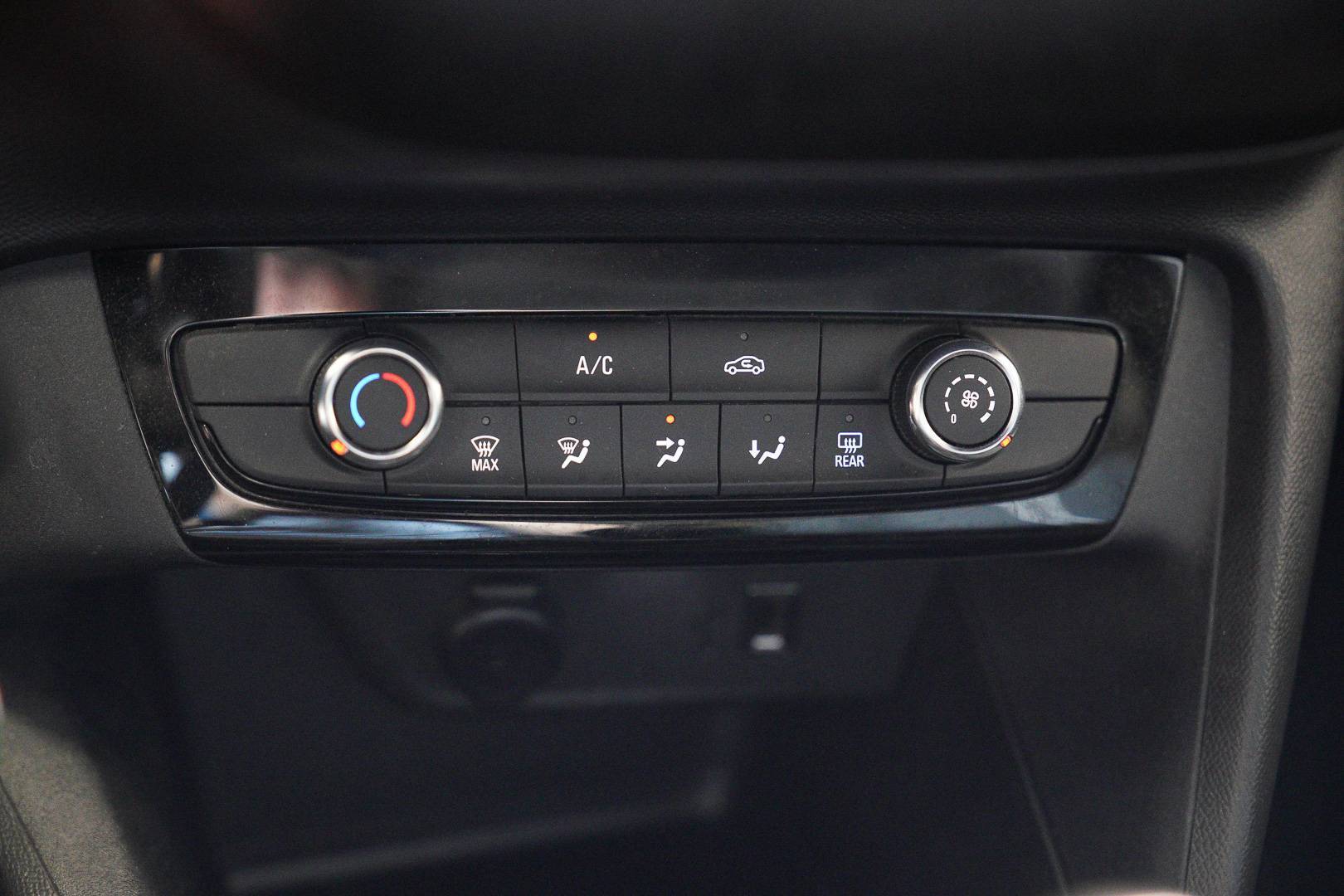 OPEL Corsa - Foto 16