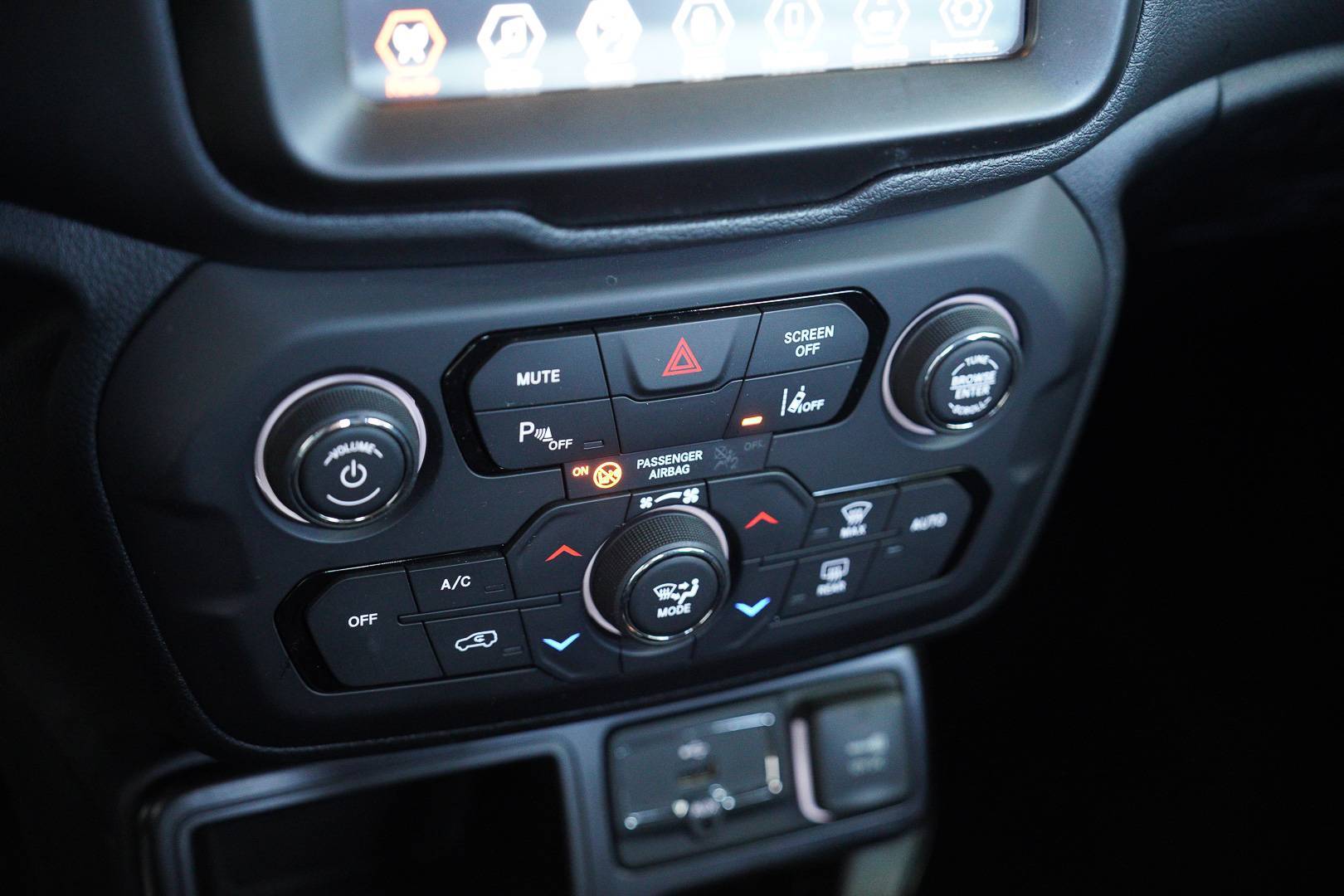 JEEP Renegade - Foto 16