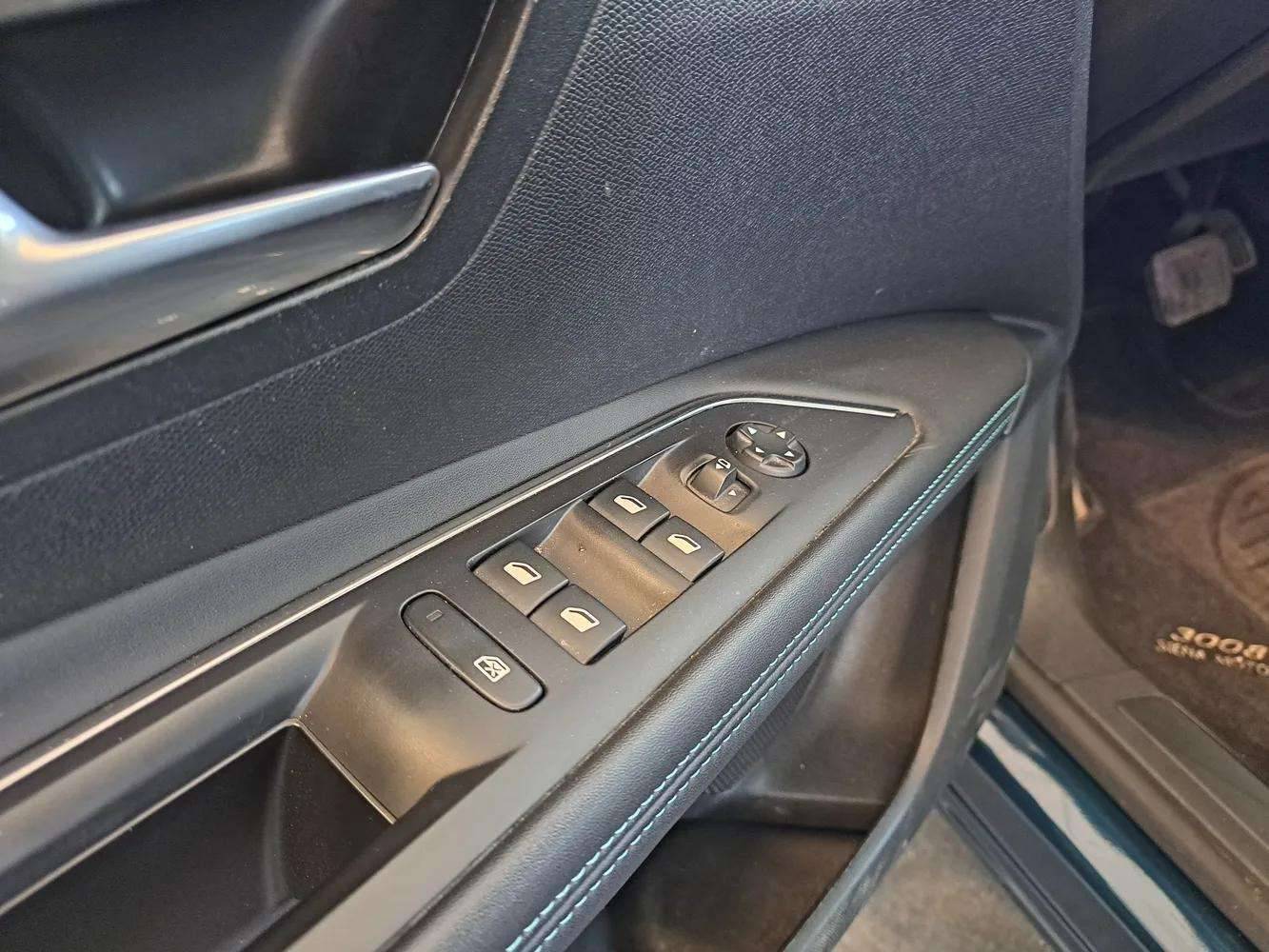 PEUGEOT 3008 - Foto 10