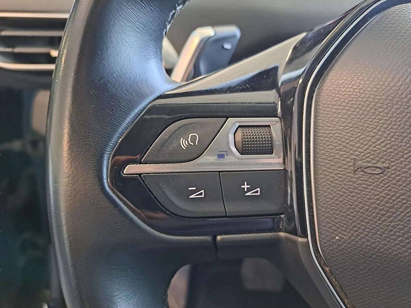 PEUGEOT 3008 - Foto 12