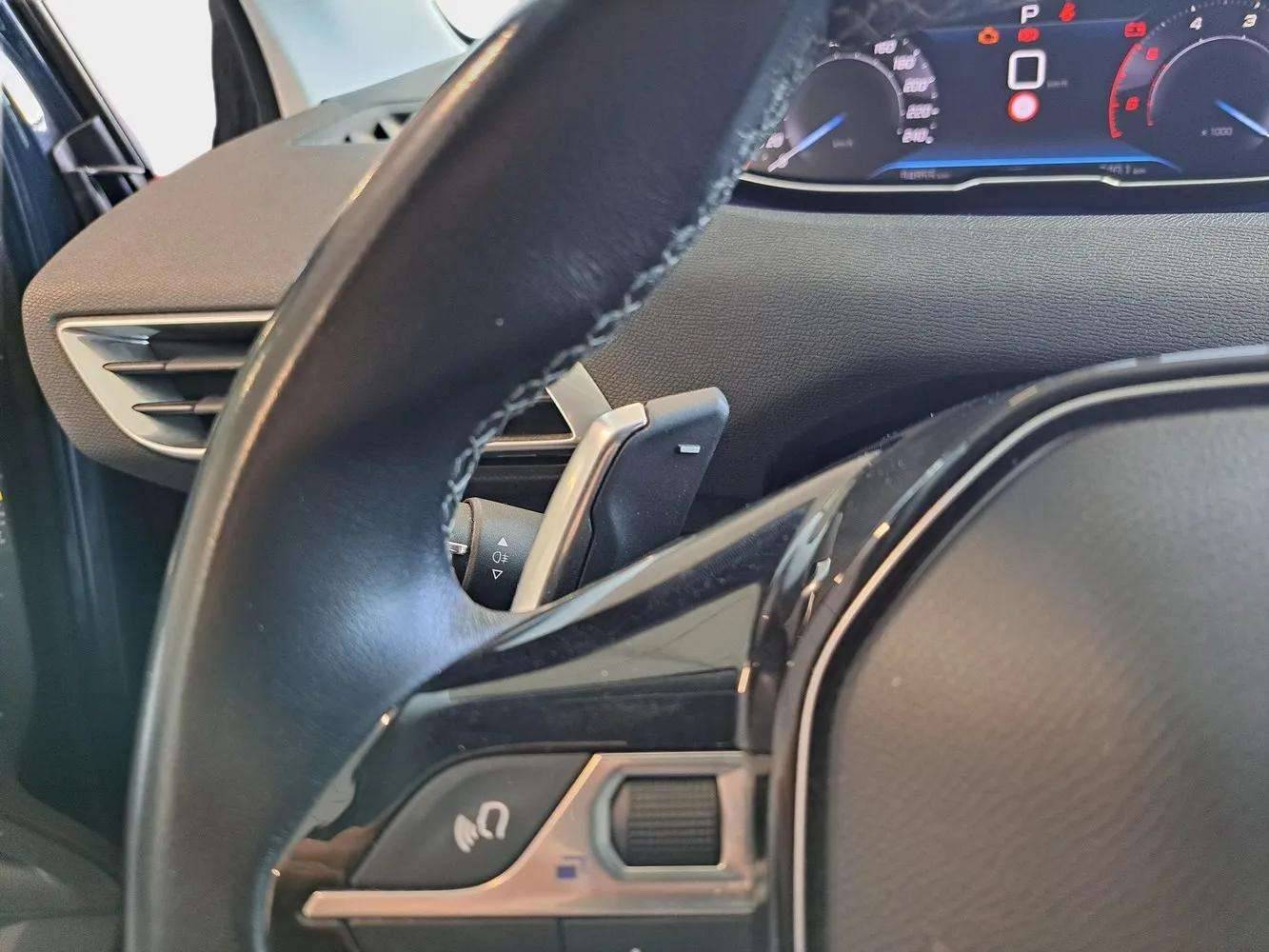 PEUGEOT 3008 - Foto 15