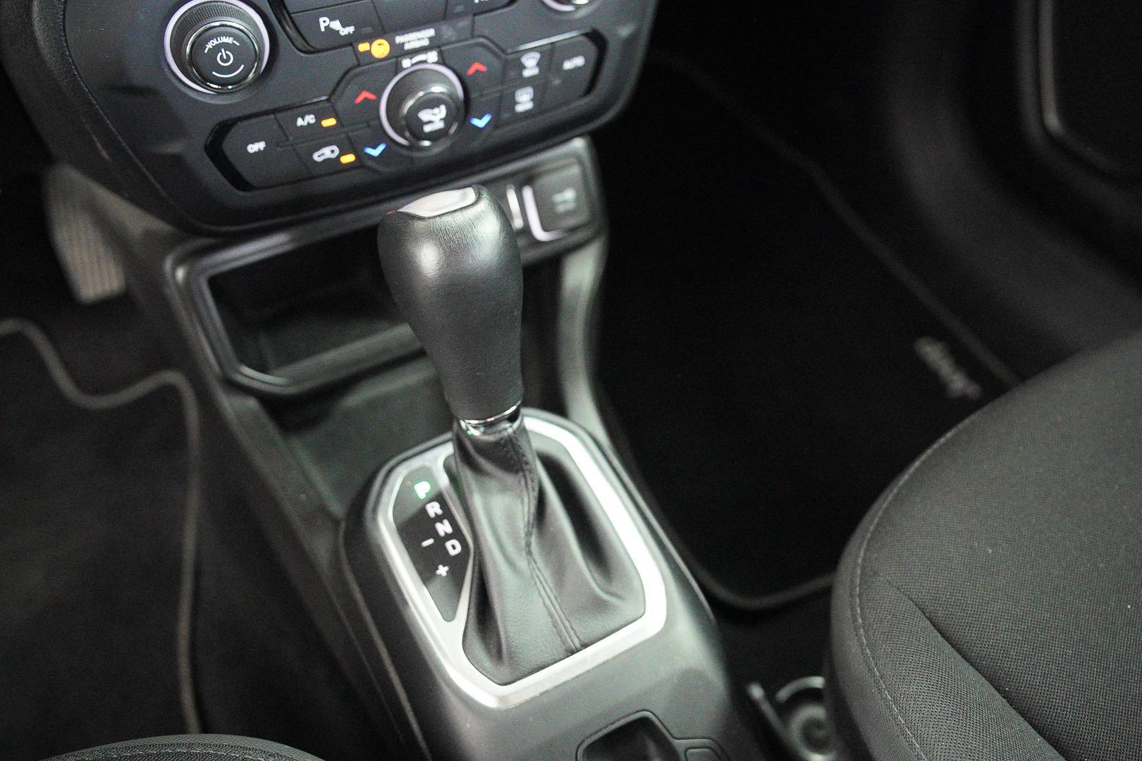 Auto Venduta - JEEP Renegade Renegade 1.5 turbo t4 mhev Limited 2wd 130cv dct usata in pronta consegna - Brandini