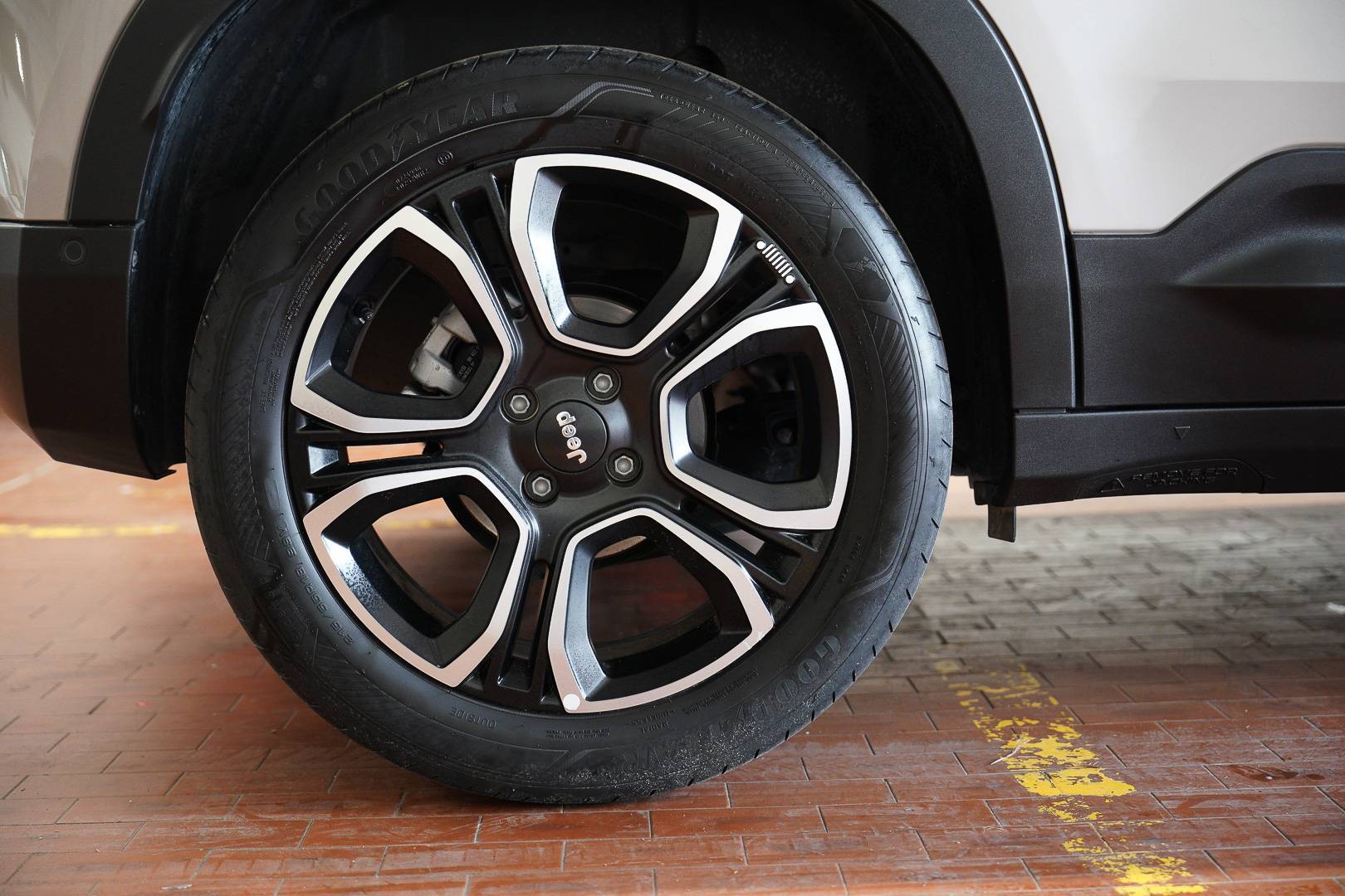 Auto Venduta - JEEP Avenger Avenger 1.2 turbo e-hybrid Summit fwd 100cv edct6 usata in pronta consegna - Brandini