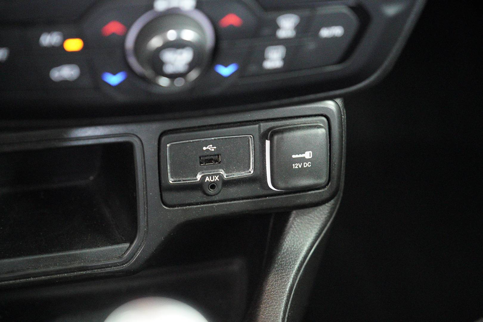 JEEP Renegade - Foto 18