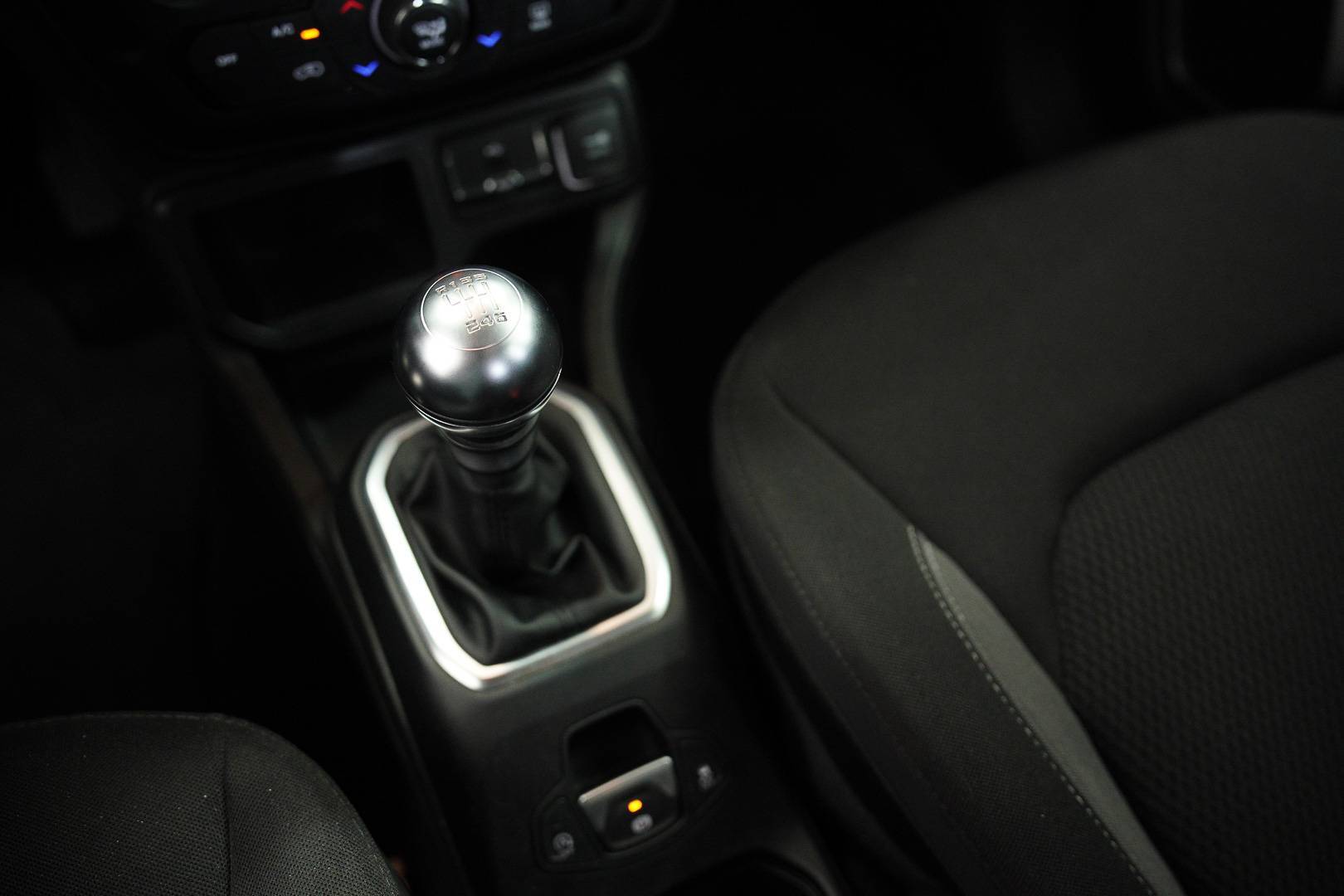 JEEP Renegade - Foto 19