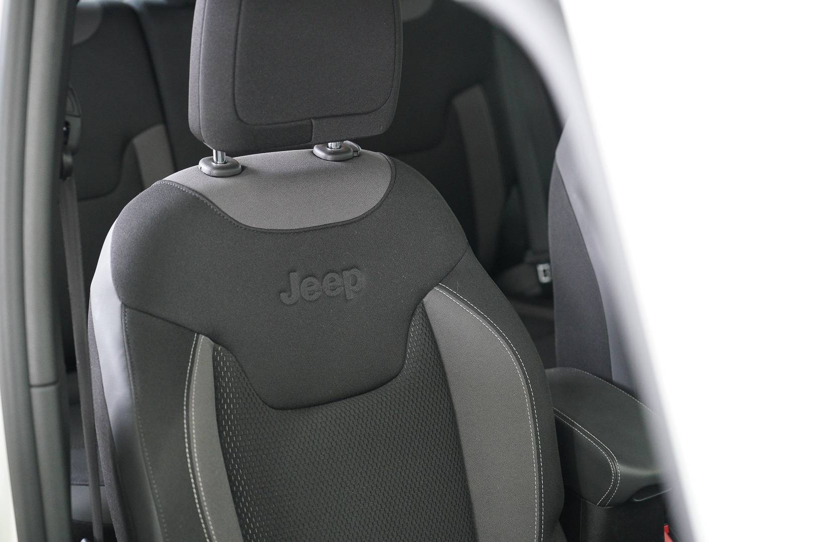 JEEP Renegade - Foto 23