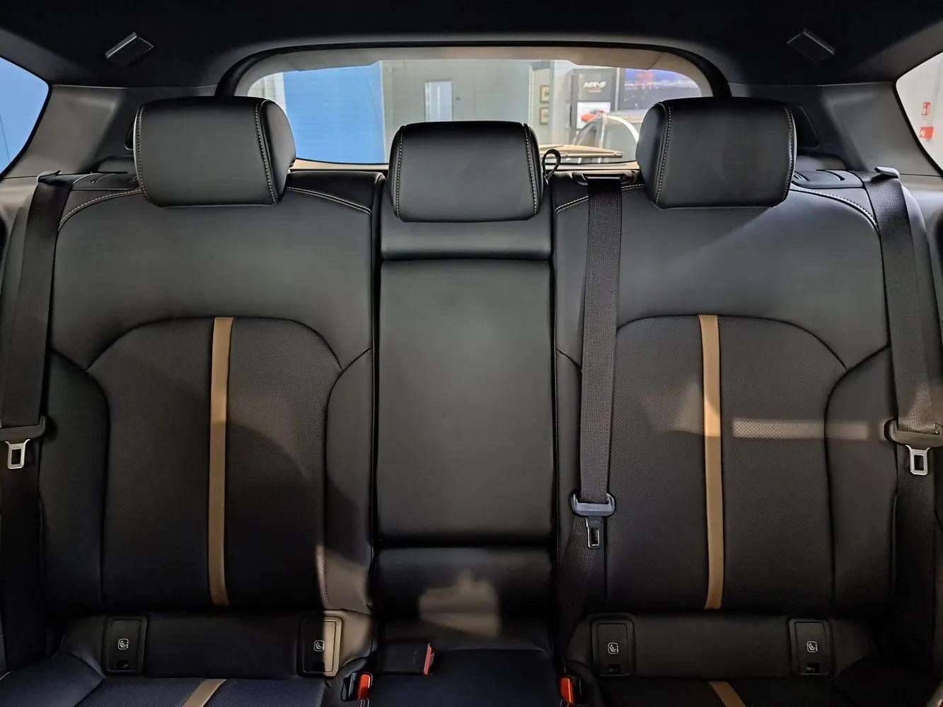 MAZDA CX-60 - Foto 26