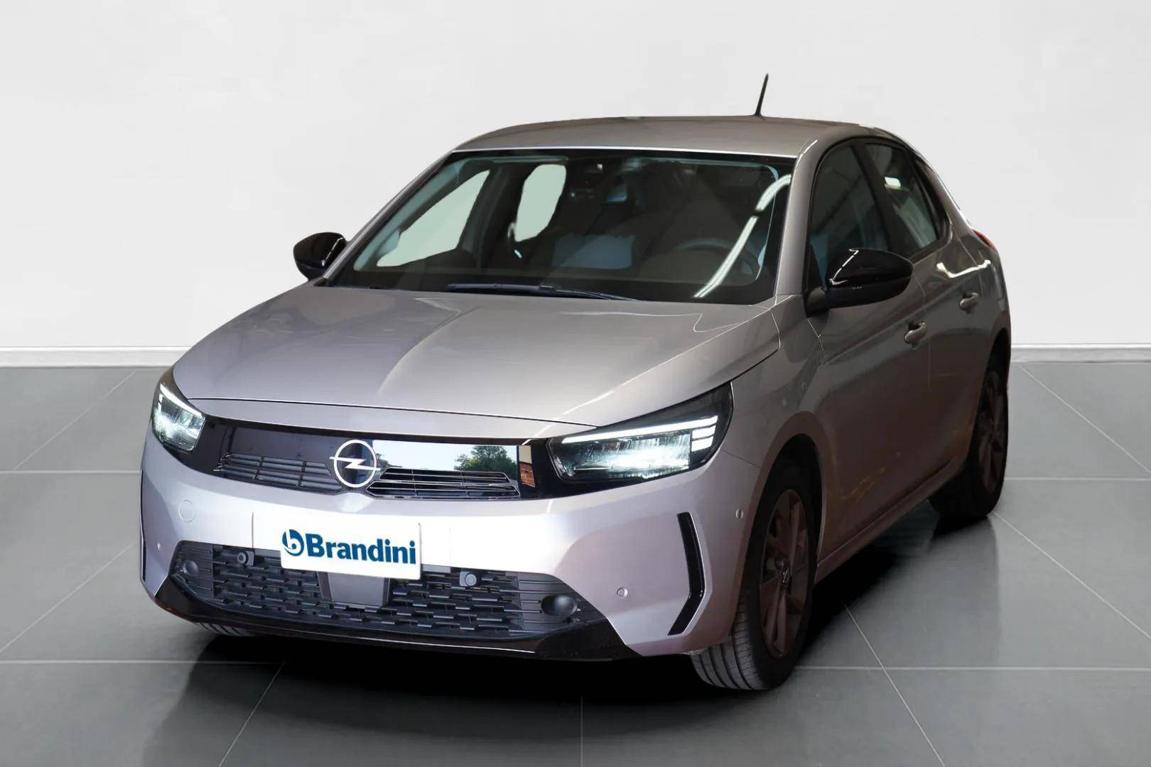 OPEL Corsa - Foto 1