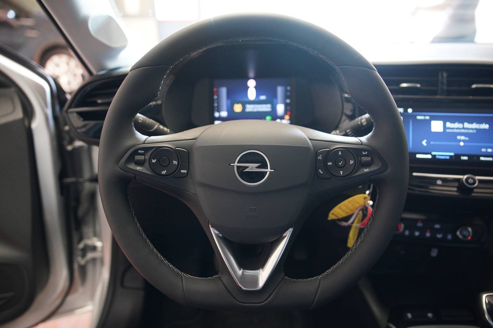 OPEL Corsa - Foto 10