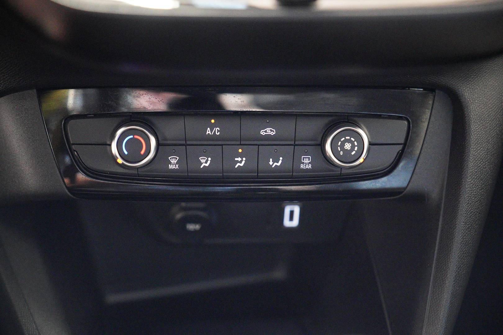 OPEL Corsa - Foto 16