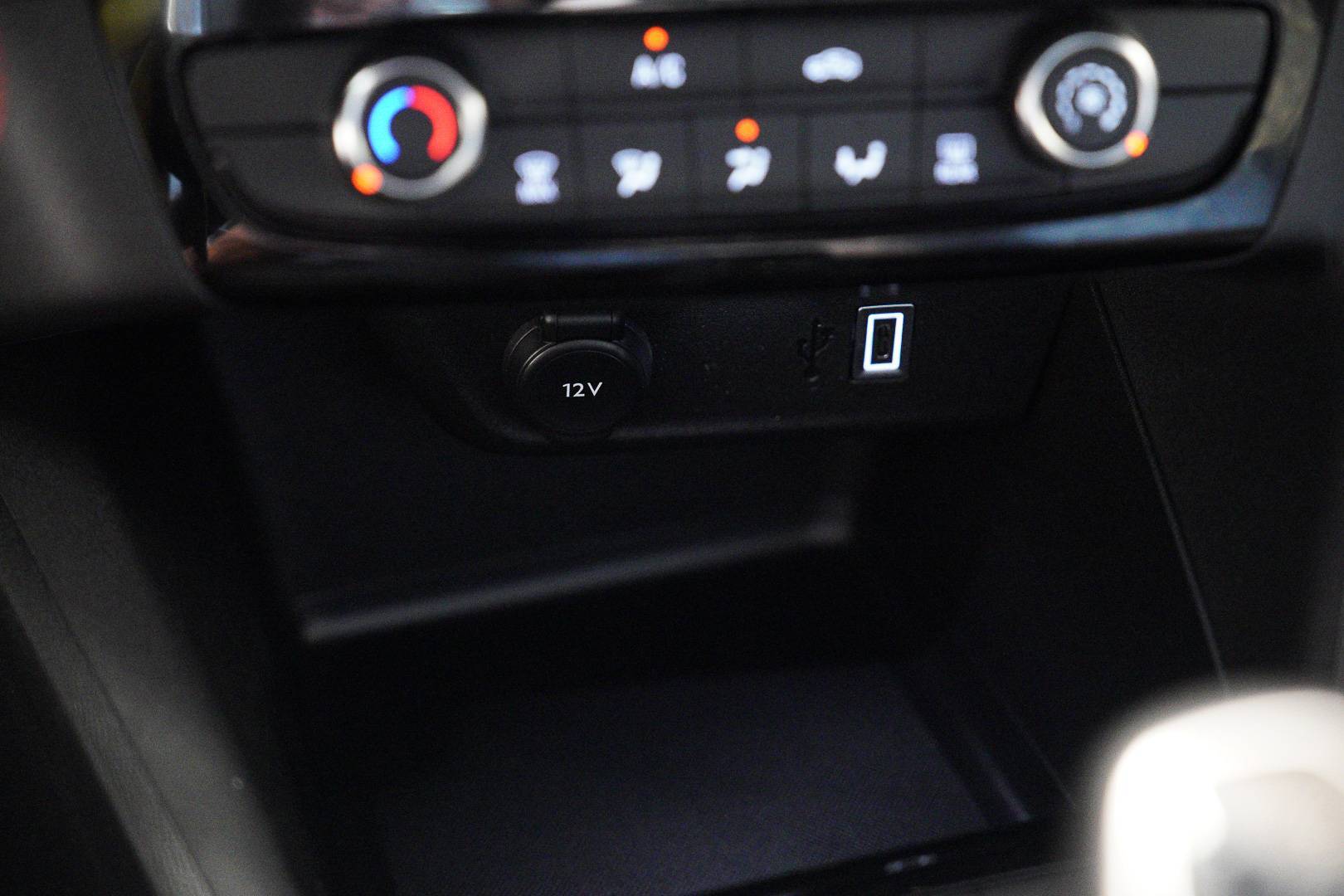 OPEL Corsa - Foto 17