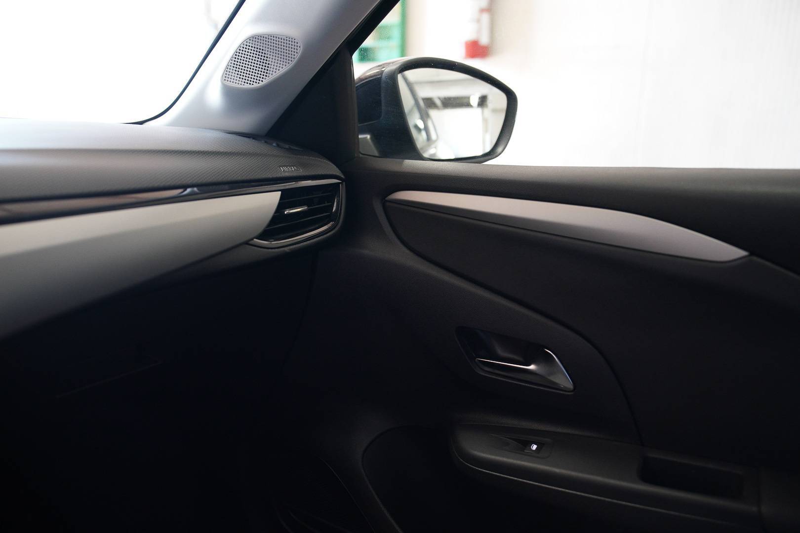 OPEL Corsa - Foto 19