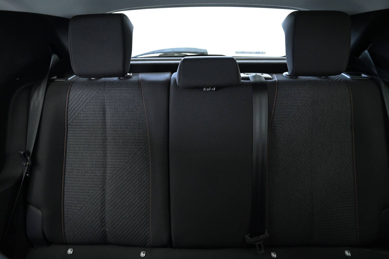 PEUGEOT 208 - Foto 22