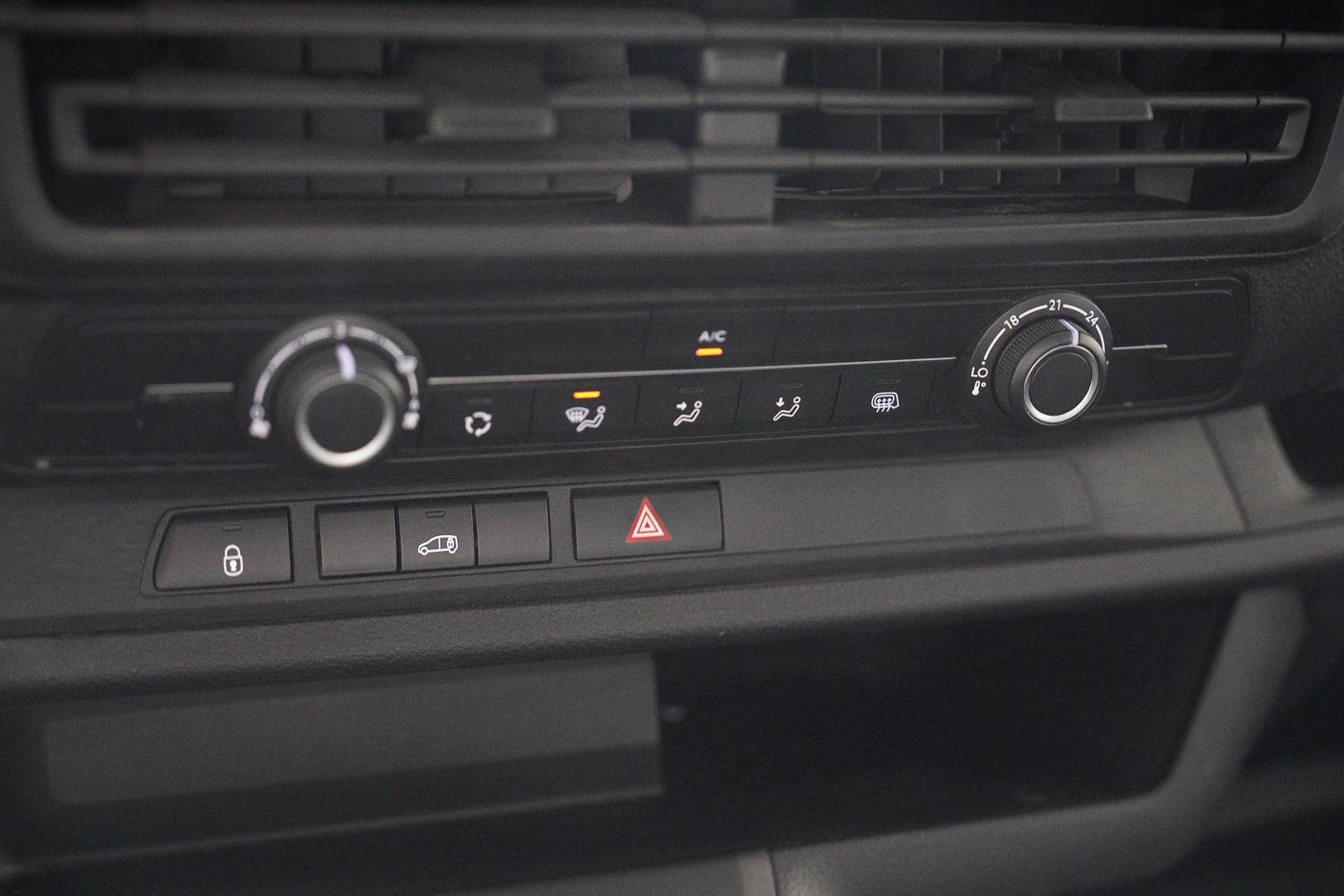 PEUGEOT Expert - Foto 16
