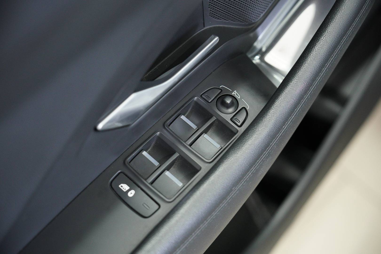 Auto Venduta - JAGUAR E-Pace E-Pace 2.0d i4 R-Dynamic fwd 163cv usata in pronta consegna - Brandini