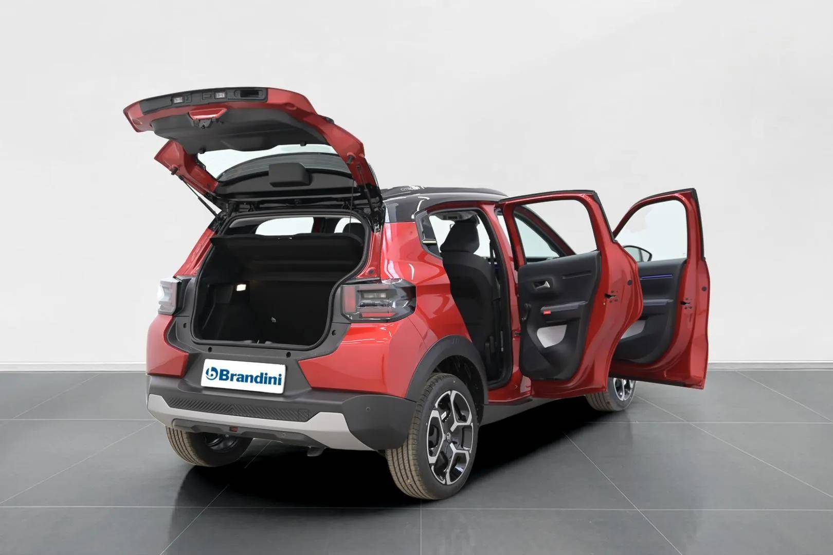 Auto Venduta - CITROEN NUOVA C3 C3 1.2 puretech turbo Plus 100cv s&s usata in pronta consegna - Brandini