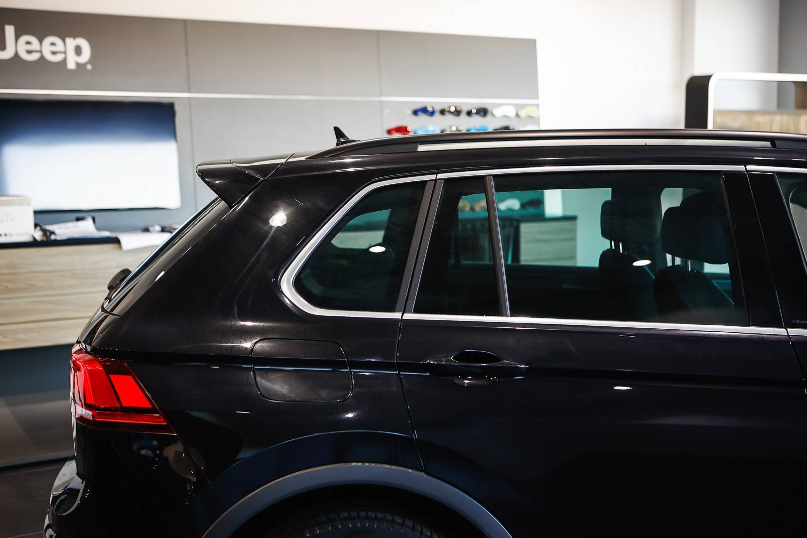 VOLKSWAGEN Tiguan - Foto 6