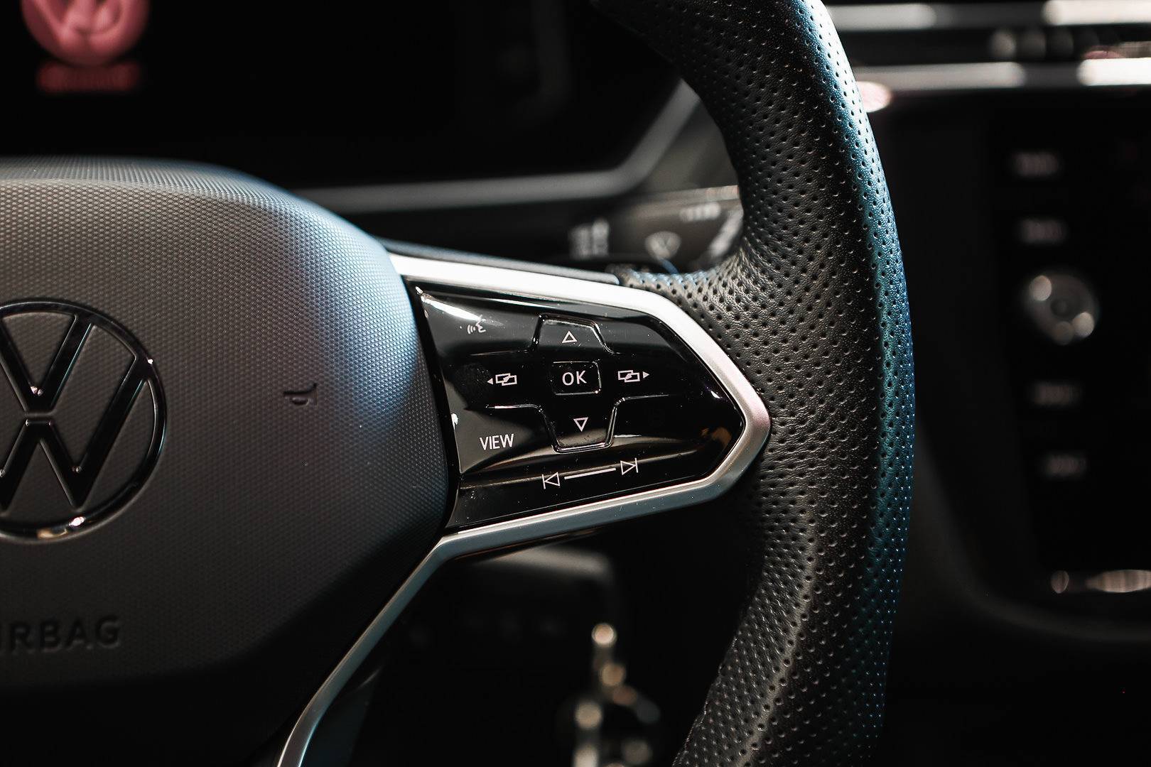 VOLKSWAGEN Tiguan - Foto 13