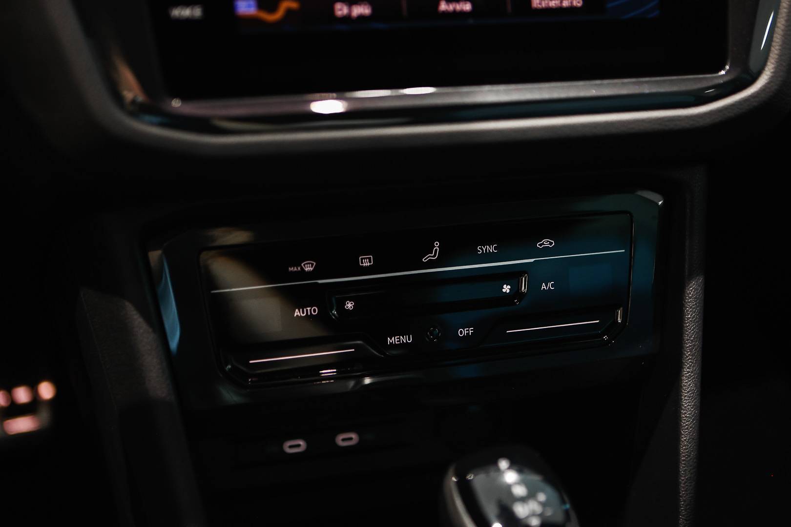 VOLKSWAGEN Tiguan - Foto 22