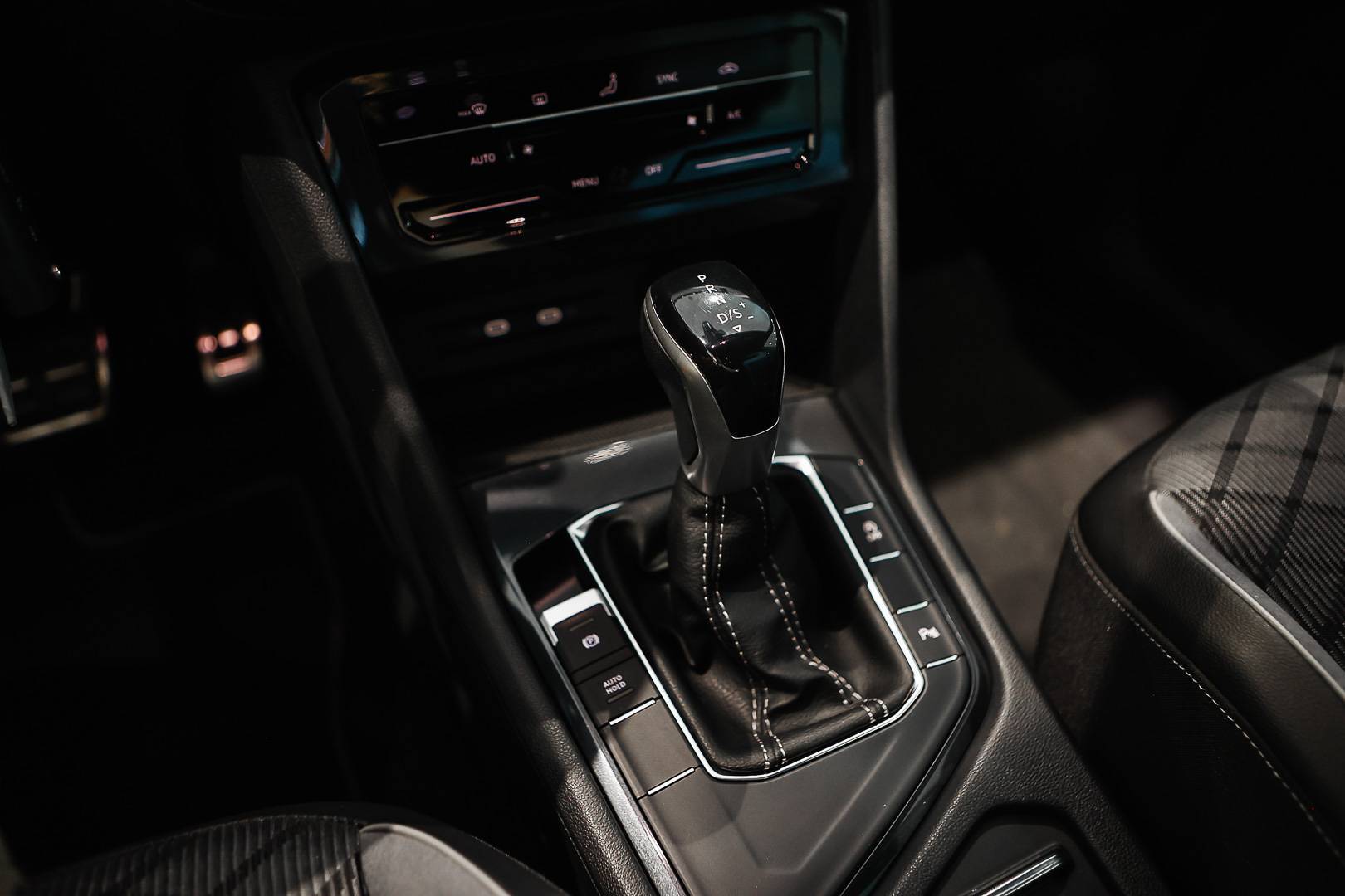 VOLKSWAGEN Tiguan - Foto 23