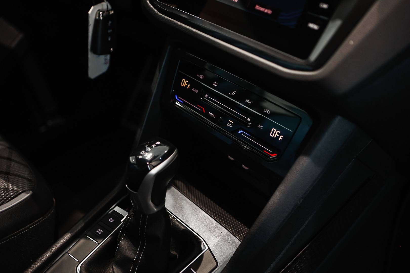 VOLKSWAGEN Tiguan - Foto 30