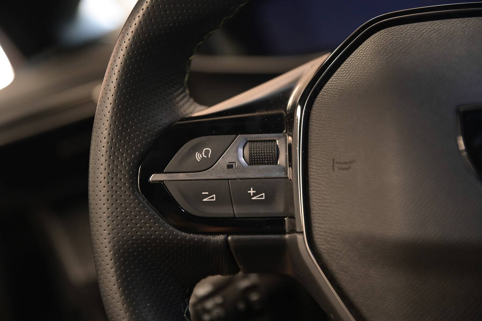 PEUGEOT 208 - Foto 15